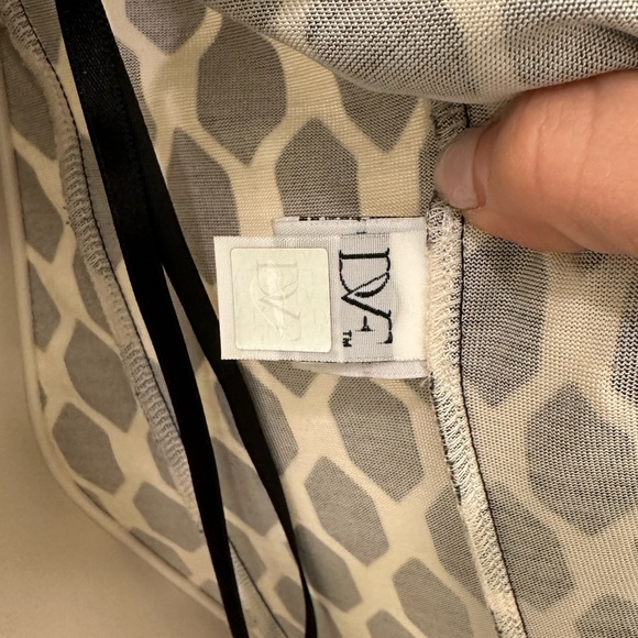 Diane Von Furstenberg Tallulah Silk Wrap Black & White Geometric Dress - Picture 11 of 16